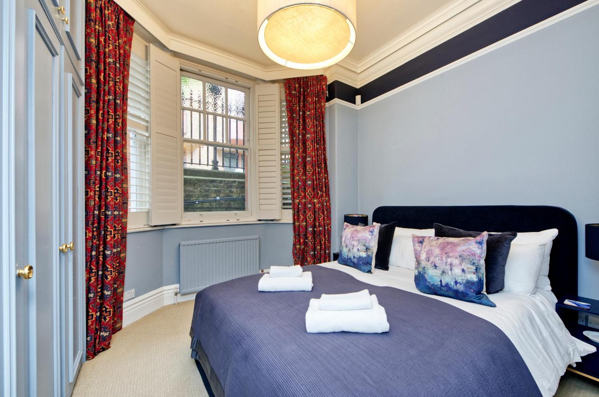 Westminster Retreat By Underthedoormat * London